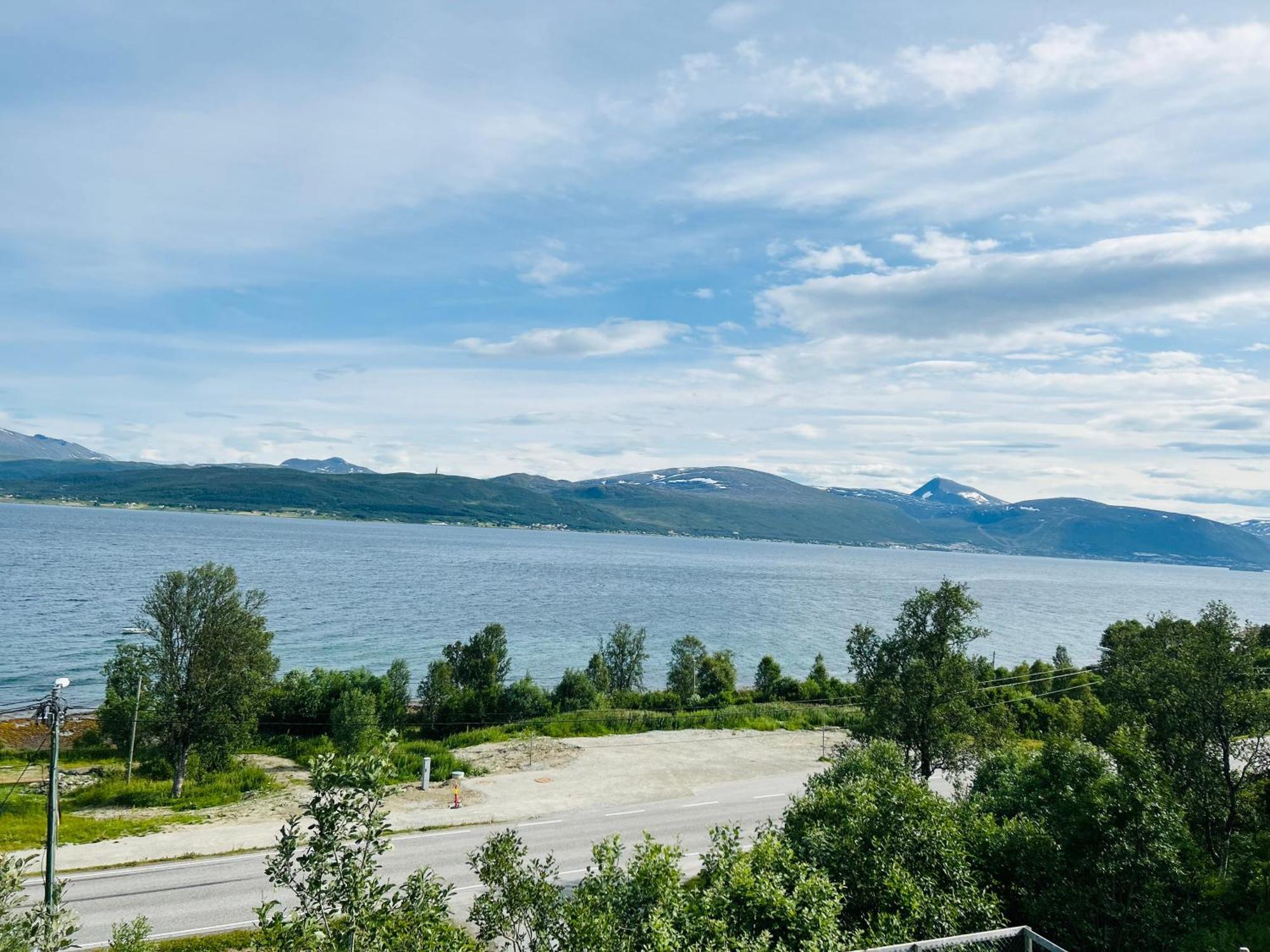 Apartment In Tromso With Sea And Mountain View Exteriér fotografie